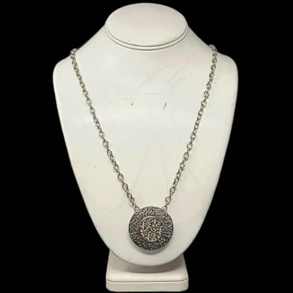 RUBY RD 16 1/2" METAL PENDANT NECKLACE